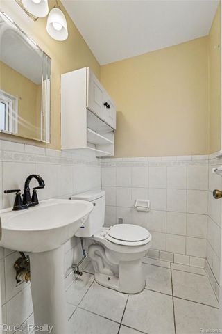 2536 Dundee Drive, Warren, MI 48092