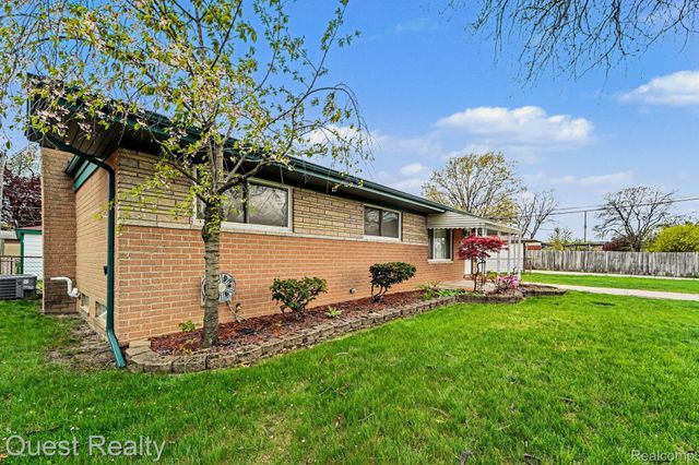 2536 Dundee Drive, Warren, MI 48092