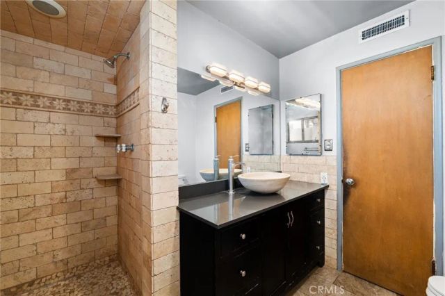 3024 Pine, Riverside, CA 92501