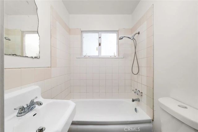 3024 Pine, Riverside, CA 92501