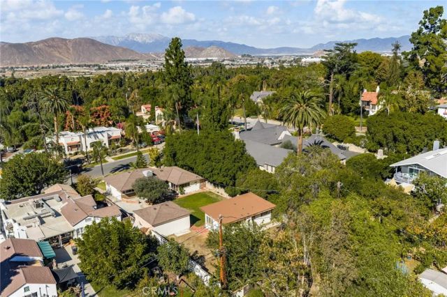 3024 Pine, Riverside, CA 92501
