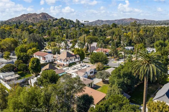 3024 Pine, Riverside, CA 92501
