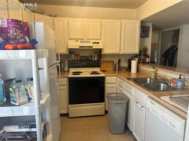 2522 Astrozon Circle, Colorado Springs, CO 80916