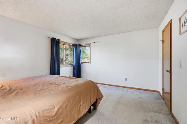 7 Lea Court, Colonie, NY 12309