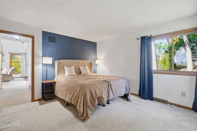 7 Lea Court, Colonie, NY 12309