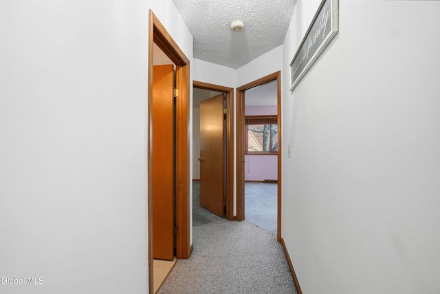 7 Lea Court, Colonie, NY 12309