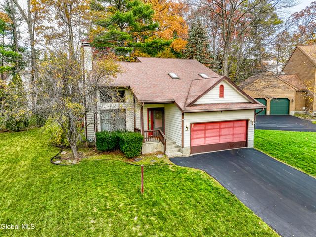 7 Lea Court, Colonie, NY 12309