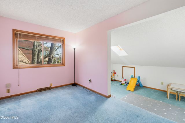 7 Lea Court, Colonie, NY 12309