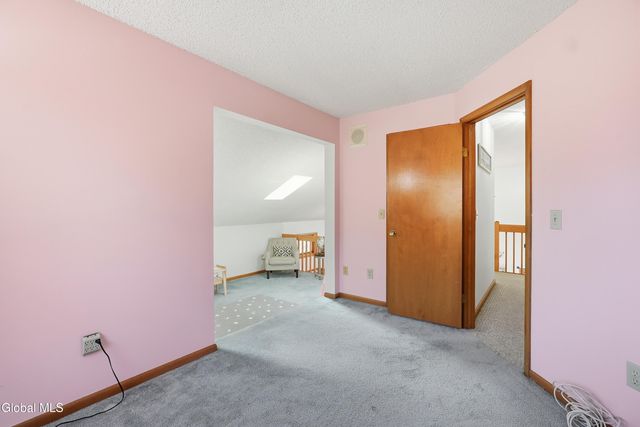 7 Lea Court, Colonie, NY 12309