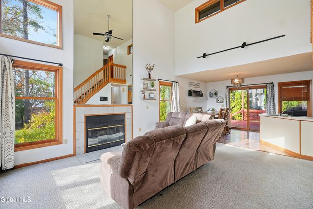 7 Lea Court, Colonie, NY 12309