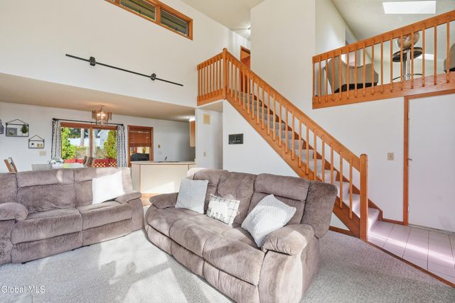 7 Lea Court, Colonie, NY 12309