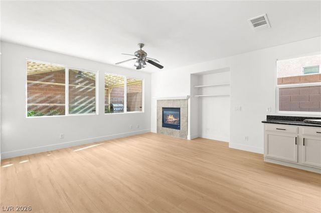 10001 Sharp Ridge Avenue, Las Vegas, NV 89149