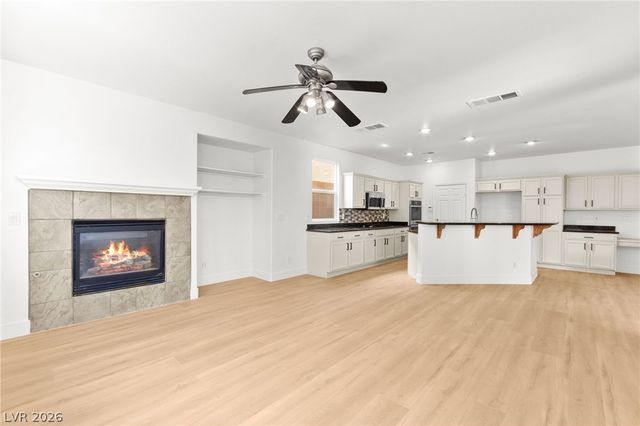 10001 Sharp Ridge Avenue, Las Vegas, NV 89149