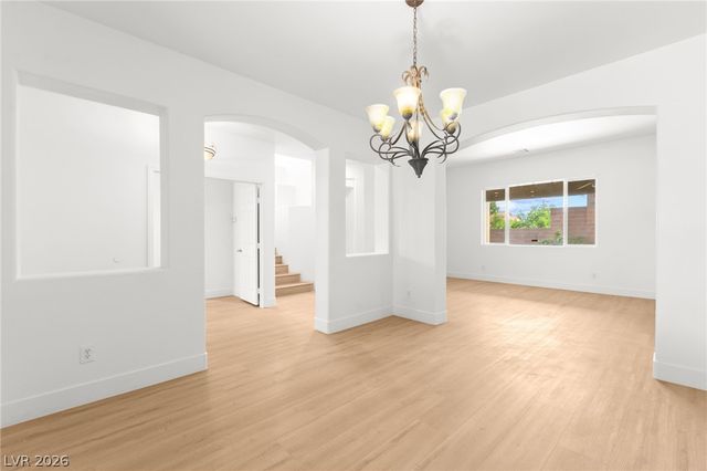 10001 Sharp Ridge Avenue, Las Vegas, NV 89149