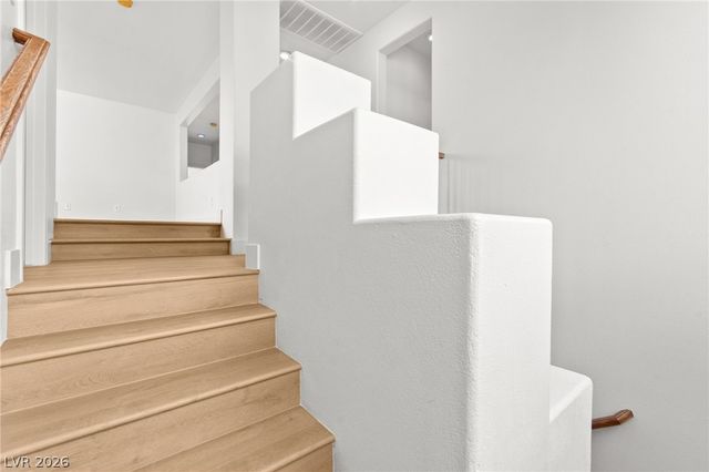 10001 Sharp Ridge Avenue, Las Vegas, NV 89149