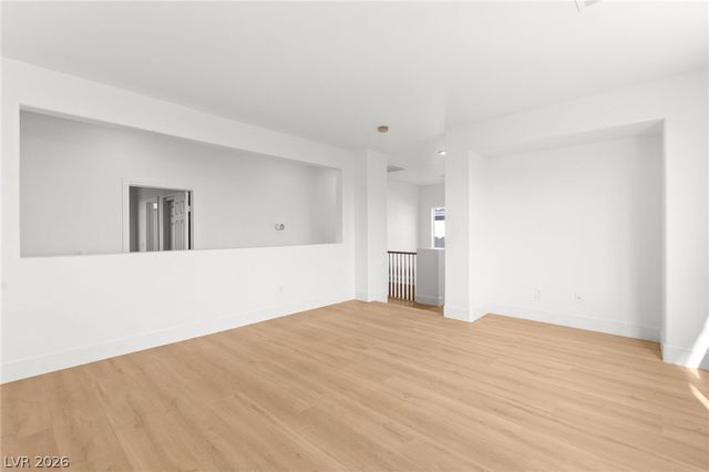 10001 Sharp Ridge Avenue, Las Vegas, NV 89149