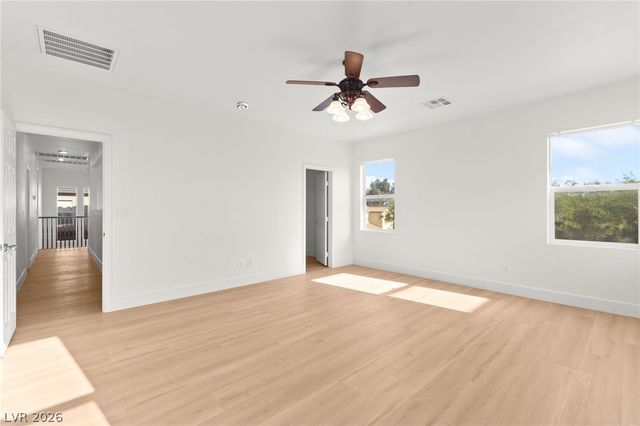 10001 Sharp Ridge Avenue, Las Vegas, NV 89149