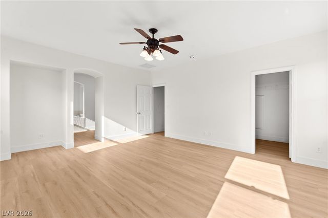 10001 Sharp Ridge Avenue, Las Vegas, NV 89149