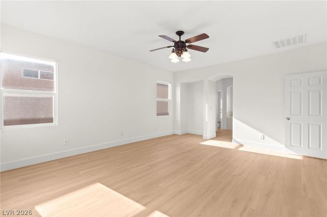 10001 Sharp Ridge Avenue, Las Vegas, NV 89149