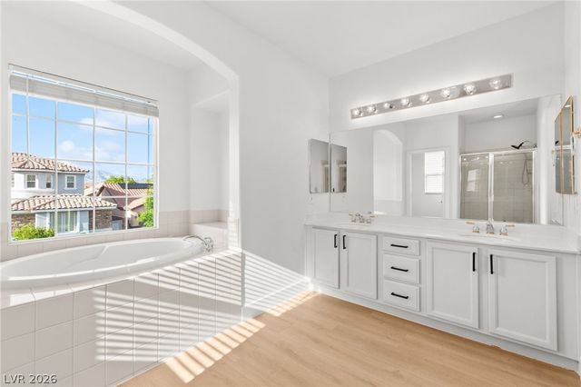 10001 Sharp Ridge Avenue, Las Vegas, NV 89149