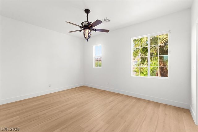 10001 Sharp Ridge Avenue, Las Vegas, NV 89149