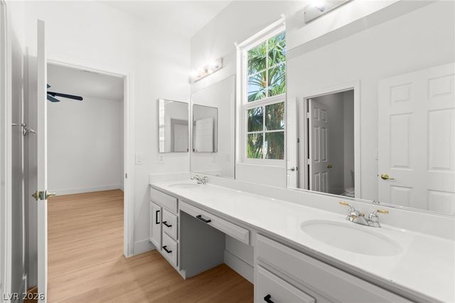 10001 Sharp Ridge Avenue, Las Vegas, NV 89149