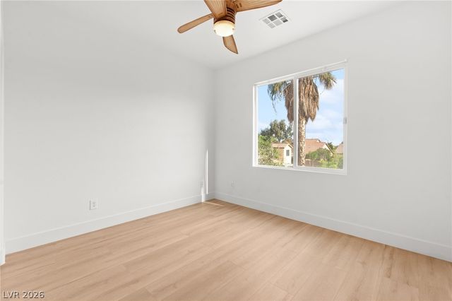 10001 Sharp Ridge Avenue, Las Vegas, NV 89149