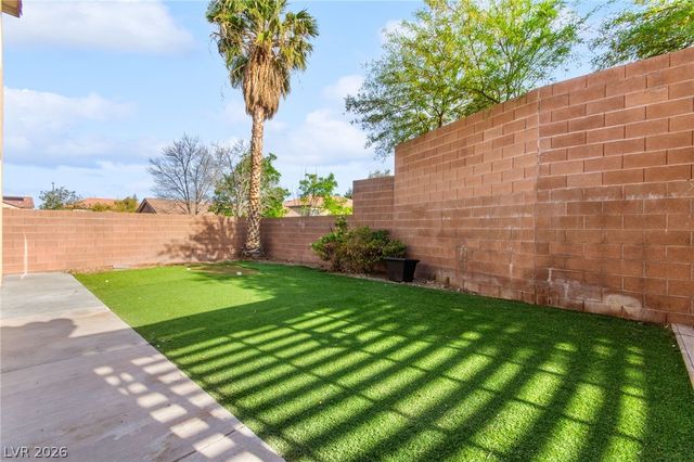 10001 Sharp Ridge Avenue, Las Vegas, NV 89149