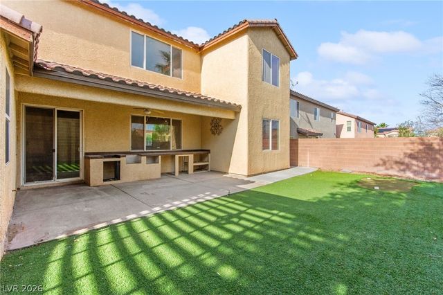 10001 Sharp Ridge Avenue, Las Vegas, NV 89149