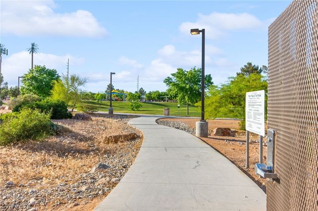 10001 Sharp Ridge Avenue, Las Vegas, NV 89149