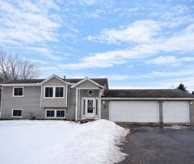 4215 E Rum River Circle S, Cambridge, MN 55008
