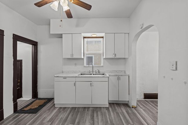 40 Mckinley Place N, Saint Cloud, MN 56303