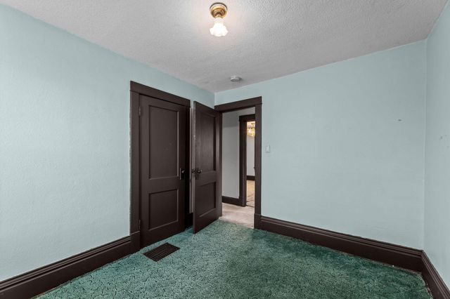 40 Mckinley Place N, Saint Cloud, MN 56303