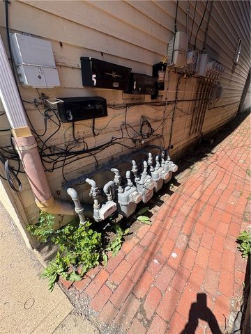 1856 Main St, Sharpsburg, PA 15215