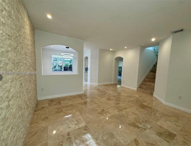 7563 NW 112th Place, Doral, FL 33178