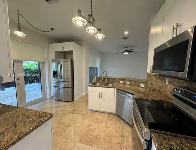 7563 NW 112th Place, Doral, FL 33178