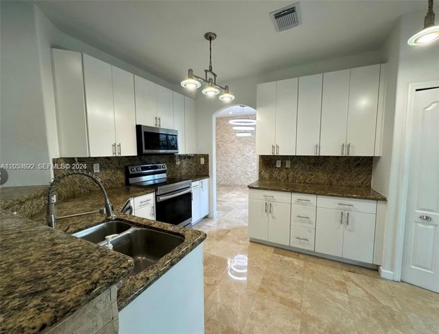 7563 NW 112th Place, Doral, FL 33178