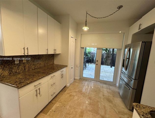 7563 NW 112th Place, Doral, FL 33178
