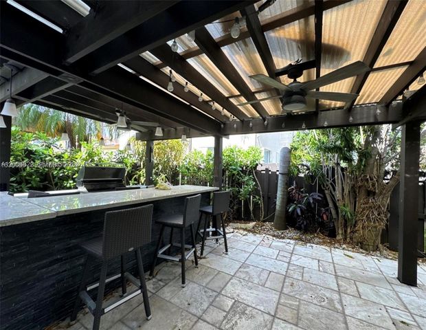 7563 NW 112th Place, Doral, FL 33178