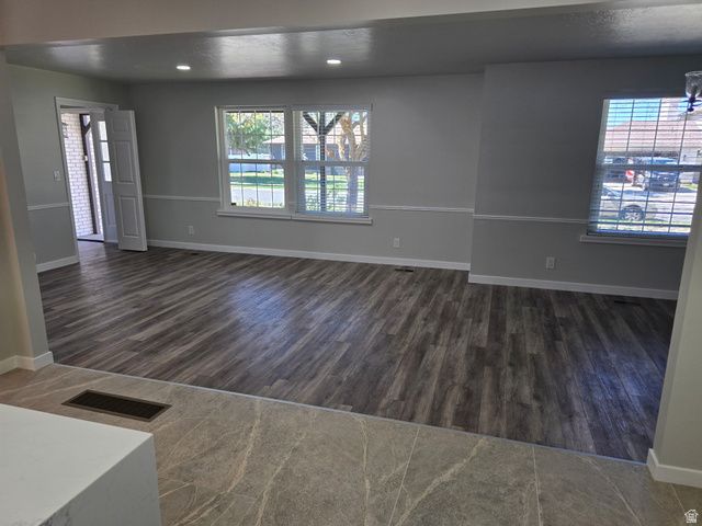 8483 S TERRACE DR, Sandy, UT 84093