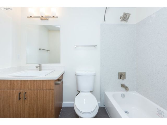 3204 Sw 10TH Ave, Portland, OR 97239