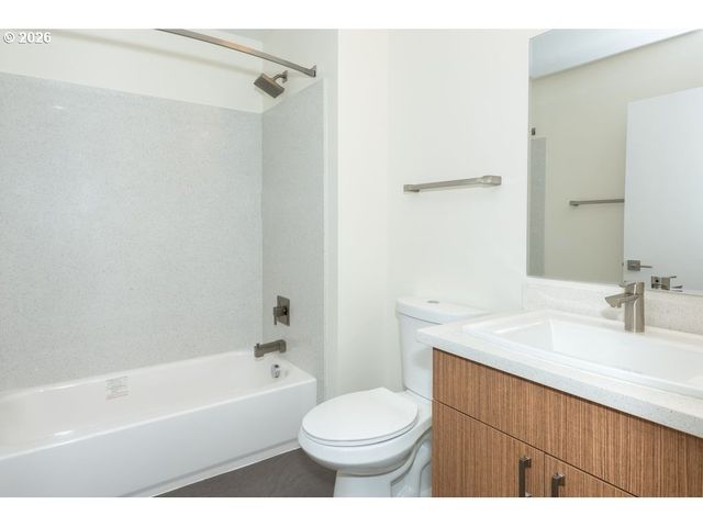 3204 Sw 10TH Ave, Portland, OR 97239