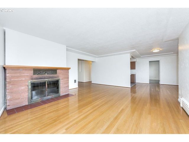 3204 Sw 10TH Ave, Portland, OR 97239