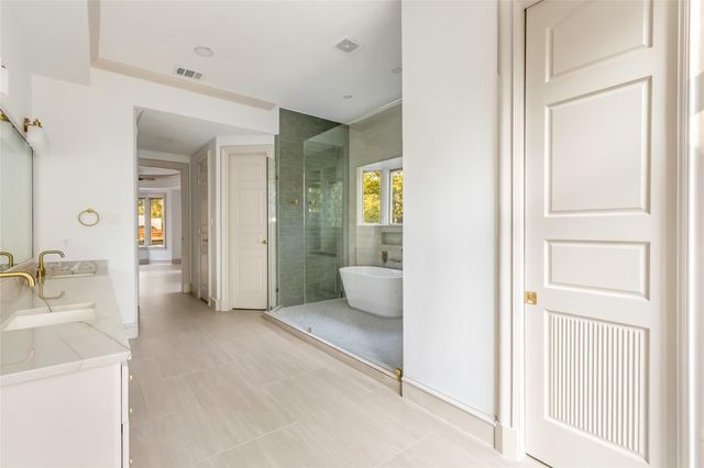 1207 Vista Del Lago Drive, Huffman, TX 77336