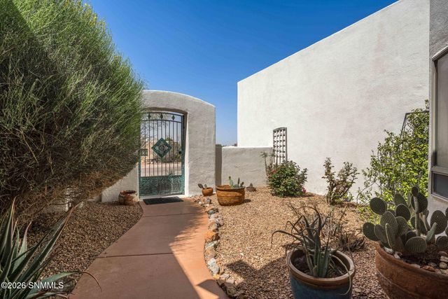 4009 Firethorn Court, Las Cruces, NM 88011