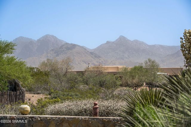 4009 Firethorn Court, Las Cruces, NM 88011