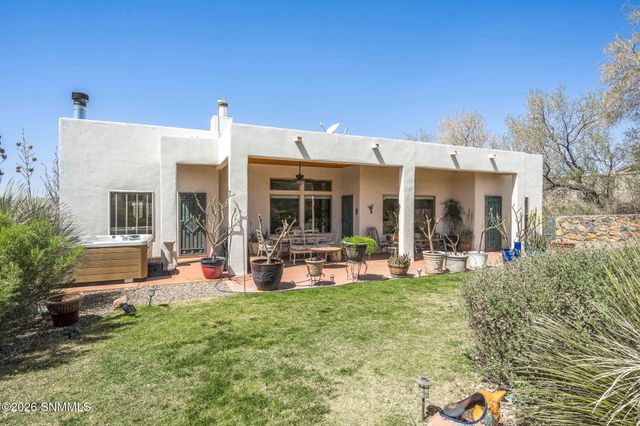 4009 Firethorn Court, Las Cruces, NM 88011