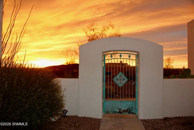 4009 Firethorn Court, Las Cruces, NM 88011