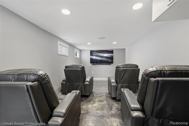 20978 Stahelin Road, Southfield, MI 48075