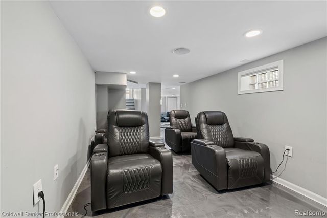 20978 Stahelin Road, Southfield, MI 48075